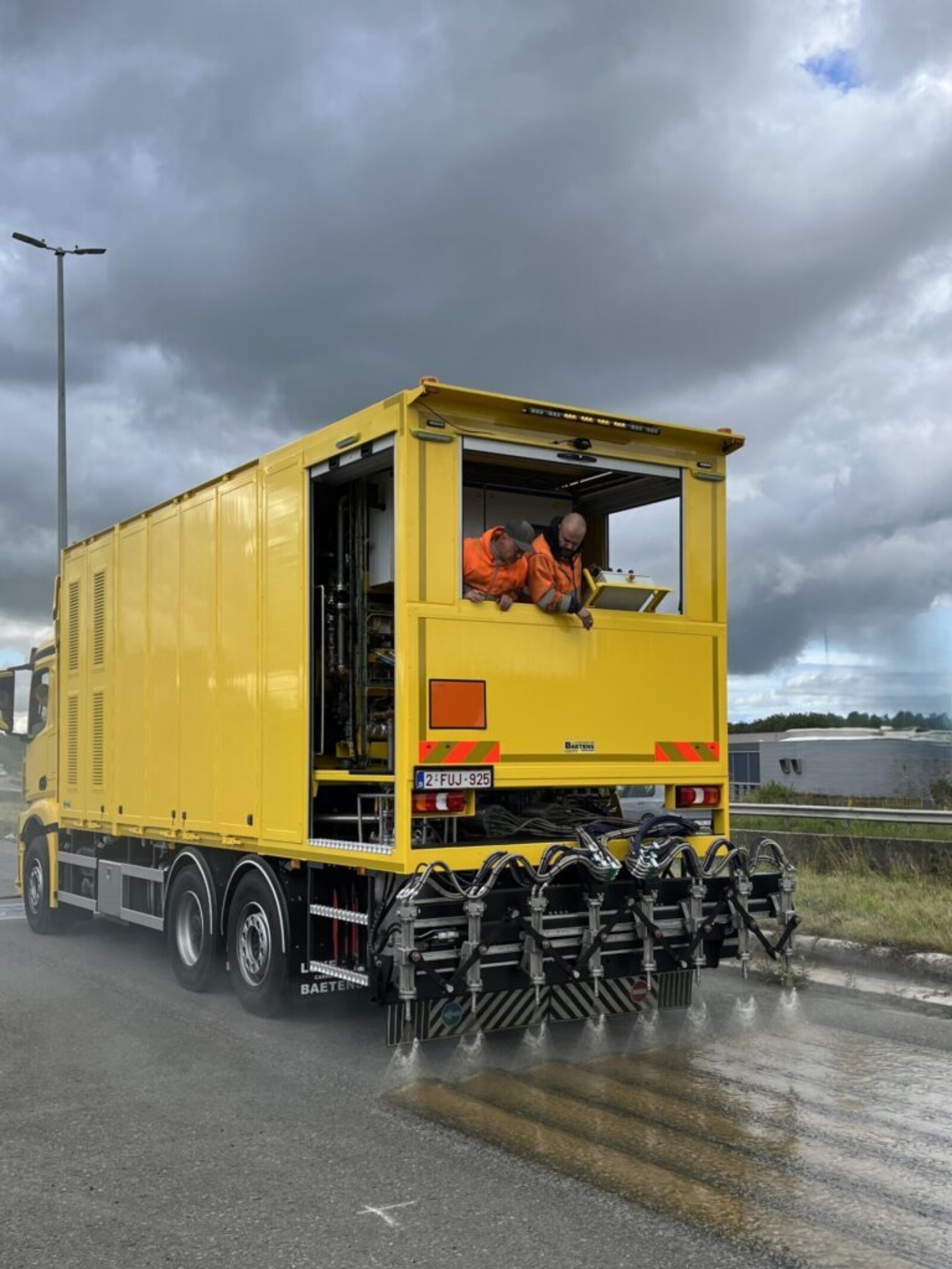 Trafiraod plaatsingdienst wegmarkering
