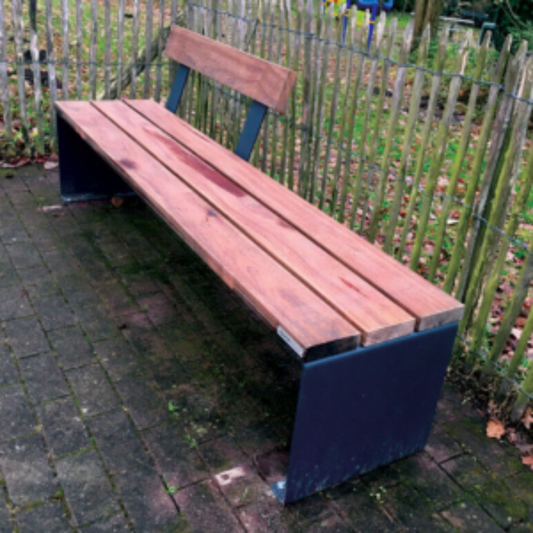 Trafiroad straatmeubilair zitbank sportpark bree 8 jpg