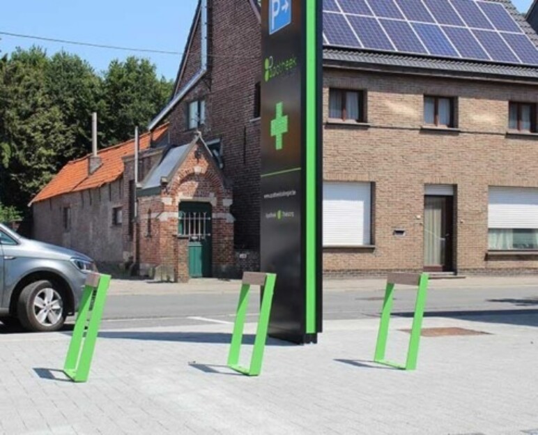 Trafiroad inrichting apotheek parking fietsenrekken signalisatie jpg 1 5