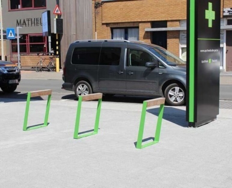 Trafiroad inrichting apotheek parking fietsenrekken signalisatie jpg 1