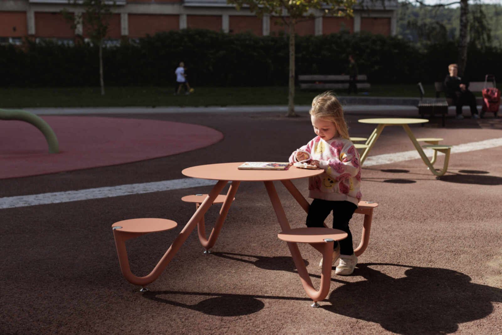 Trafiroad straatmeubilair zitbanken kinderen orbit baby 03