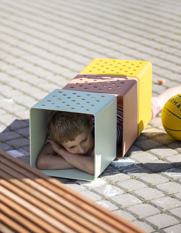 Trafiroad straatmeubilair zitbanken kinderen radium baby 04