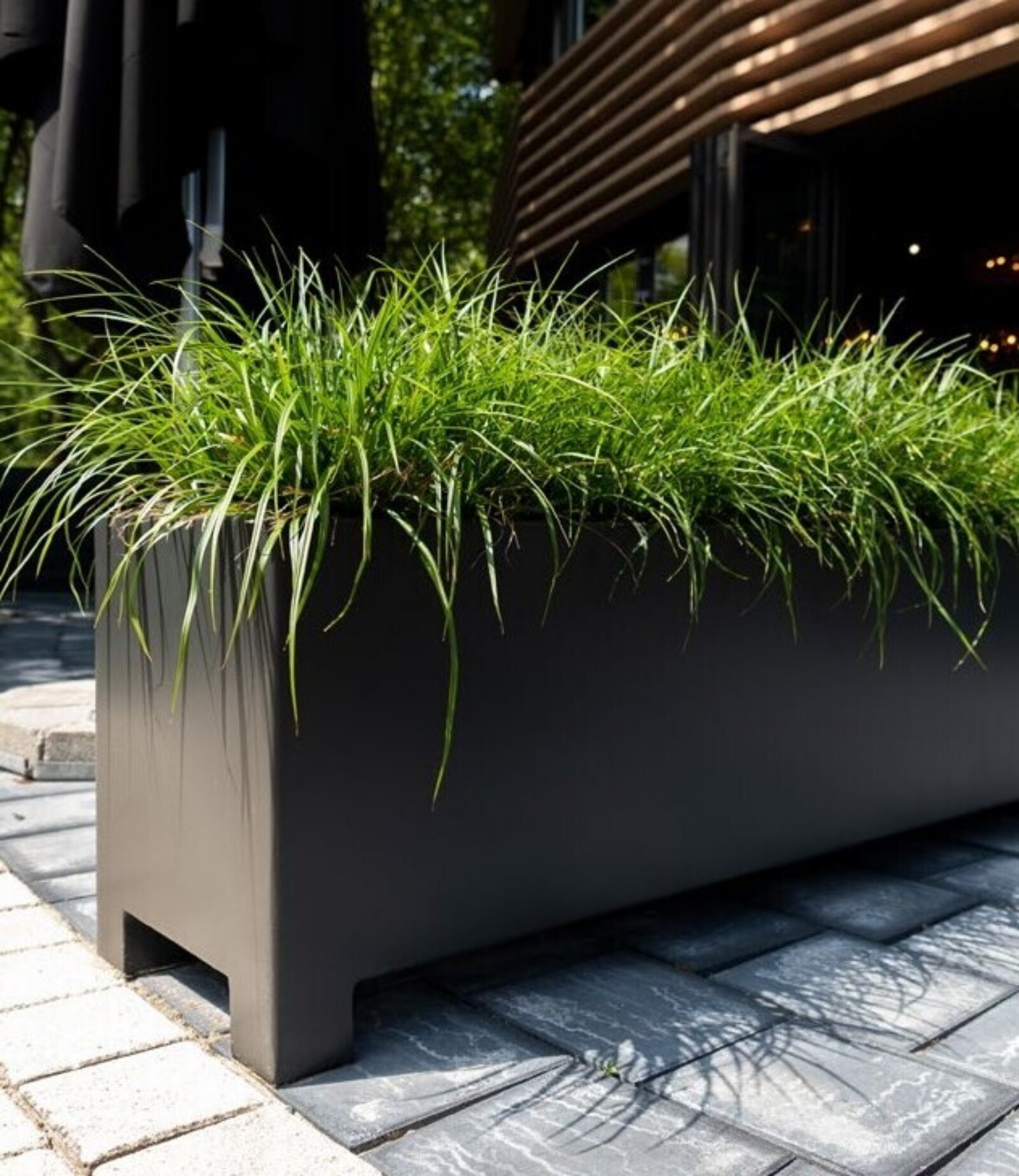 Trafiroad VVS bloemen plantenbak RAL 09