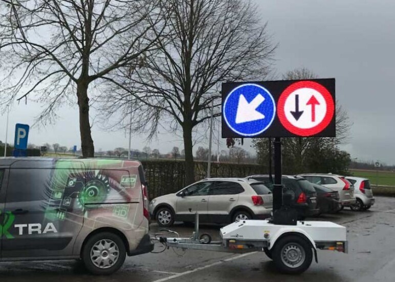 Trafiroad led tekstkar trailer