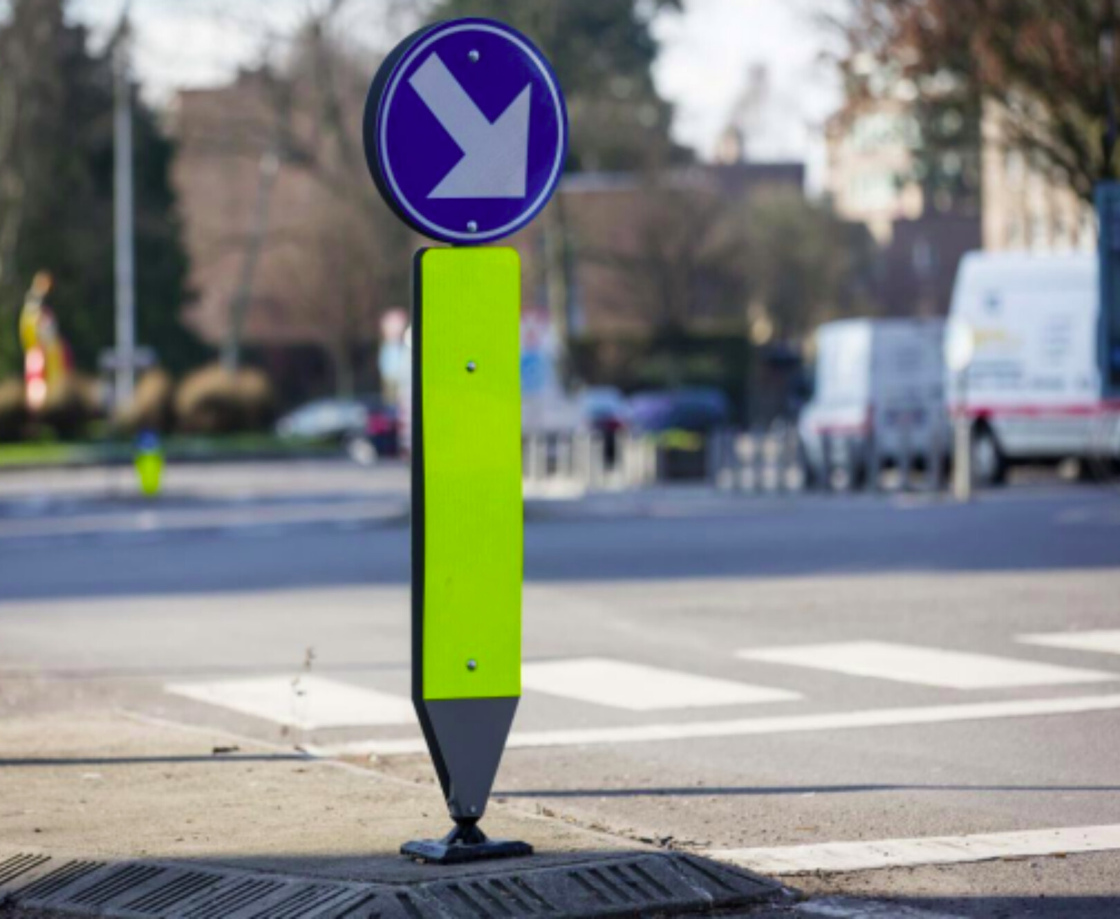 Trafiroad verende paal en verkeerszuil