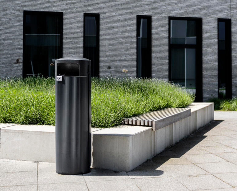 trafiroad Travenue streetfurniture recycling r2 city square 2