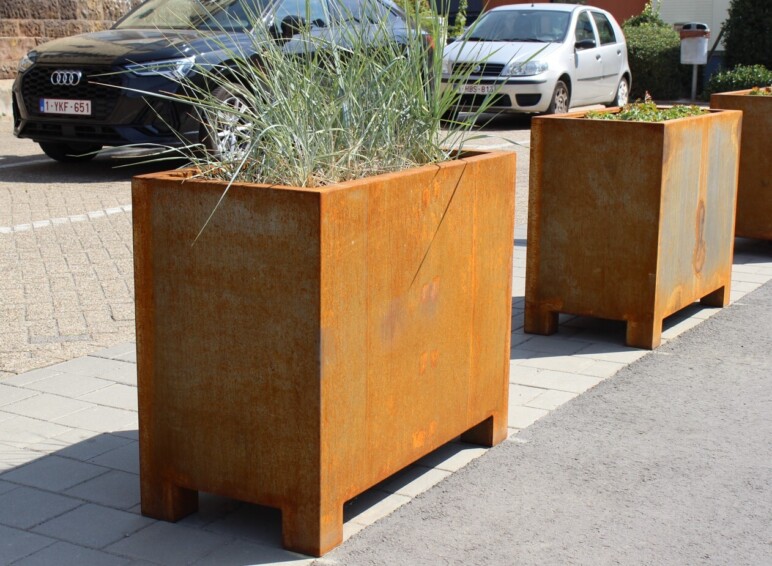 Trafiroad bloemen plantenbak corten 010