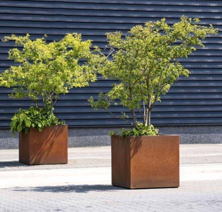 Trafiroad bloemen plantenbak corten 012