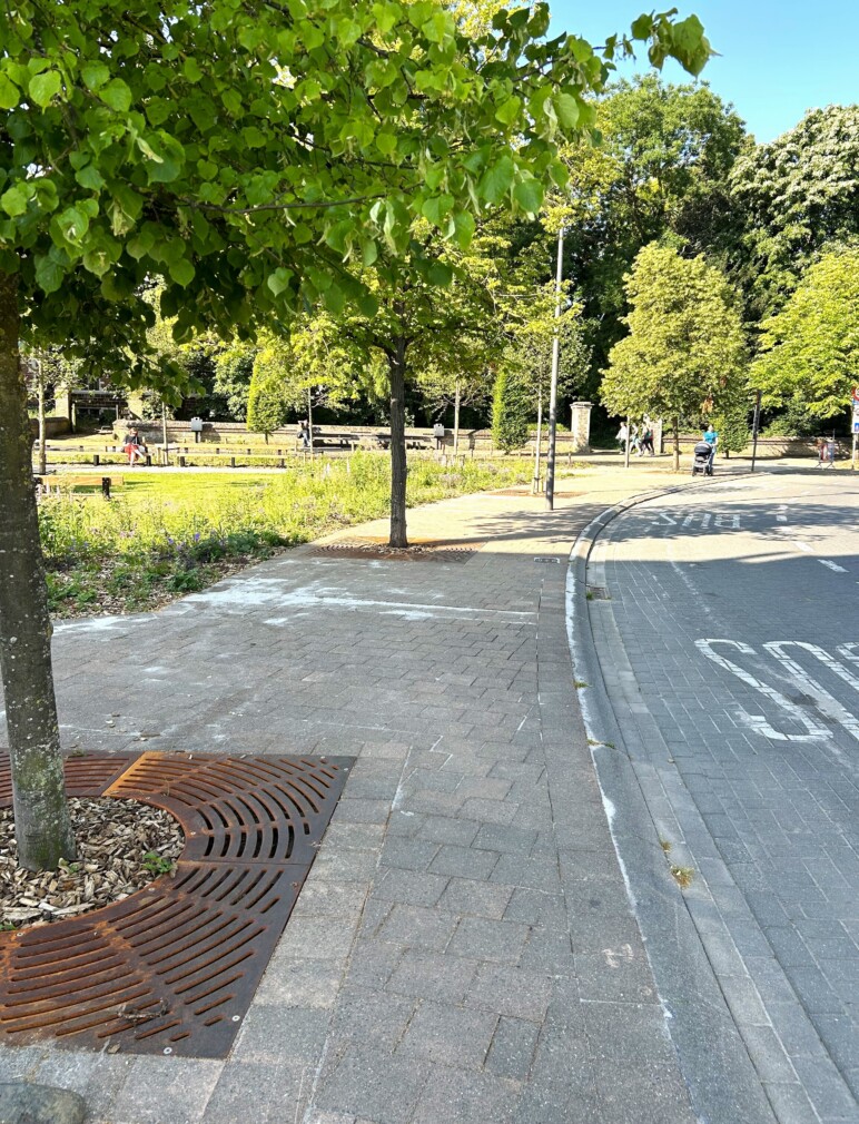 Trafiroad Aarschot cortenboomrooster 01
